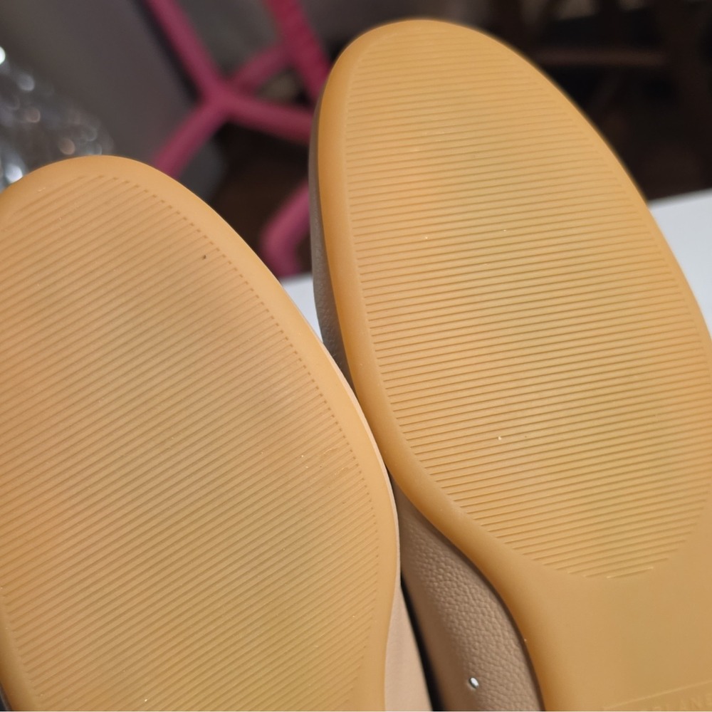 Everlane Women's Beige Slip-On Leather Flats Round Toe Lightweight Comfort 9 - Picture 5 of 7
